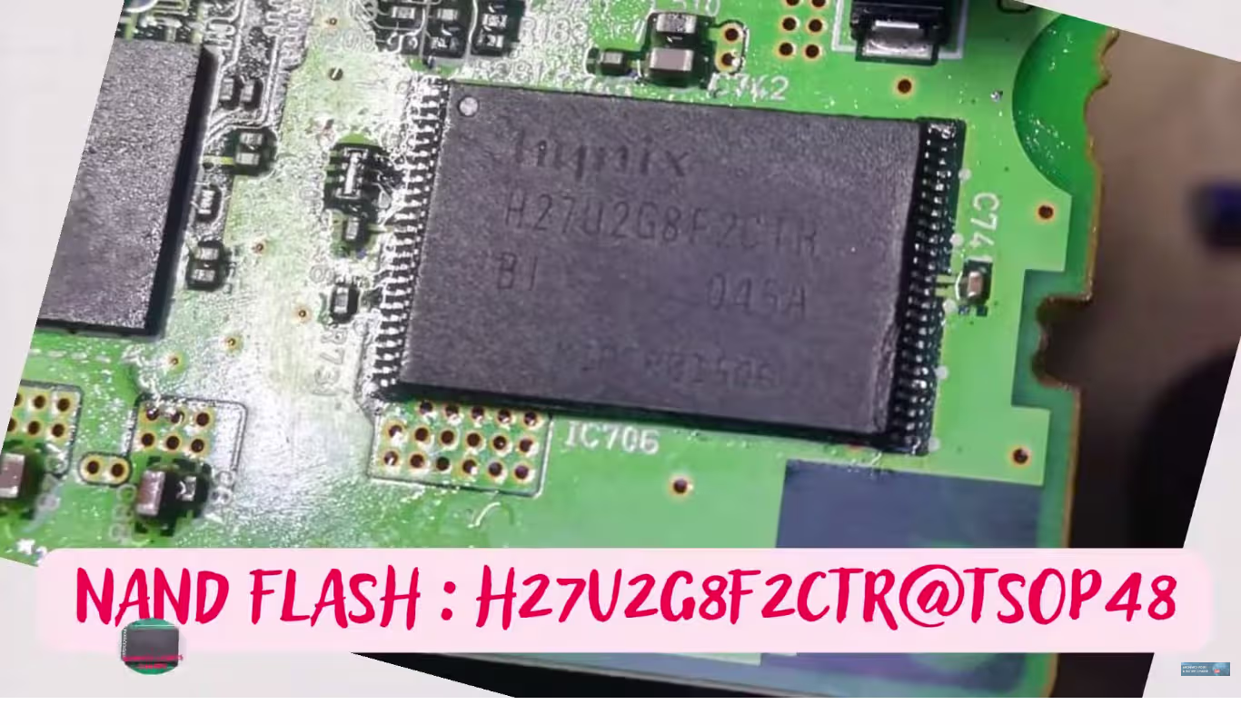 Hynix H27U2G8F2CTR NAND flash memory chip from Kenwood DNX5280BT X88-2080-10